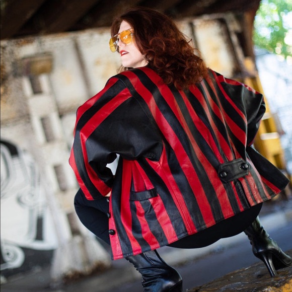 Vintage Black and Red Leather Jacket - Picture 6 of 8